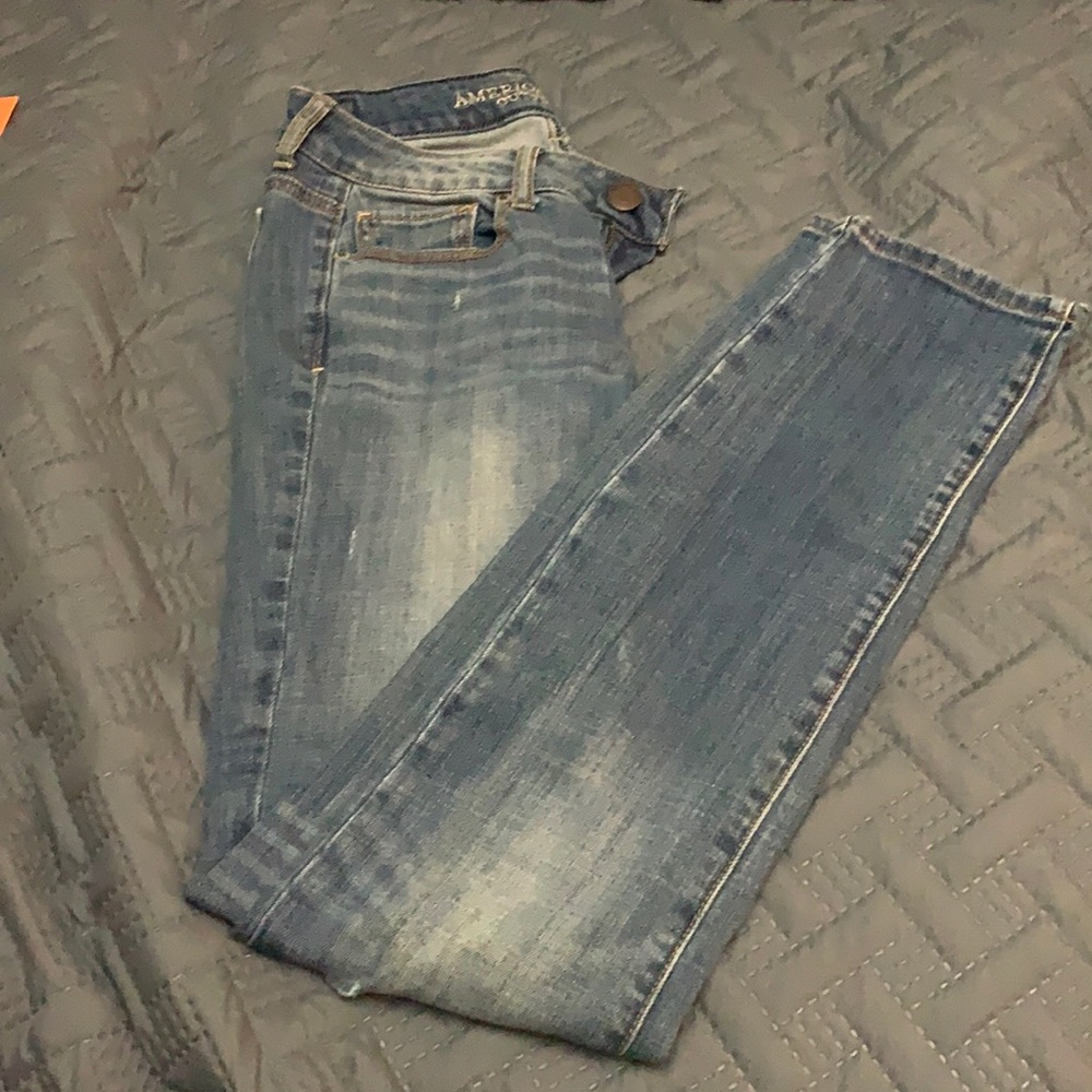 Super stretch medium wash jeans!